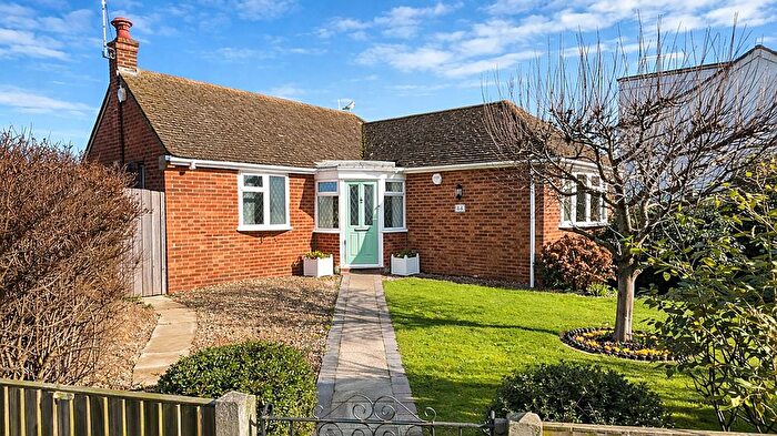 2 Bedroom Detached Bungalow For Sale In Chestnut Drive, Herne Bay, CT6