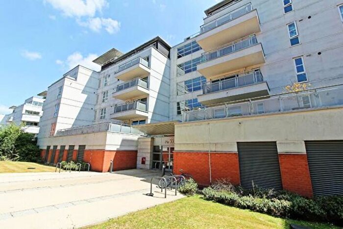 2 Bedroom Flat For Sale In Flat, Watkin Road, Leicester, Leicestershire, LE2