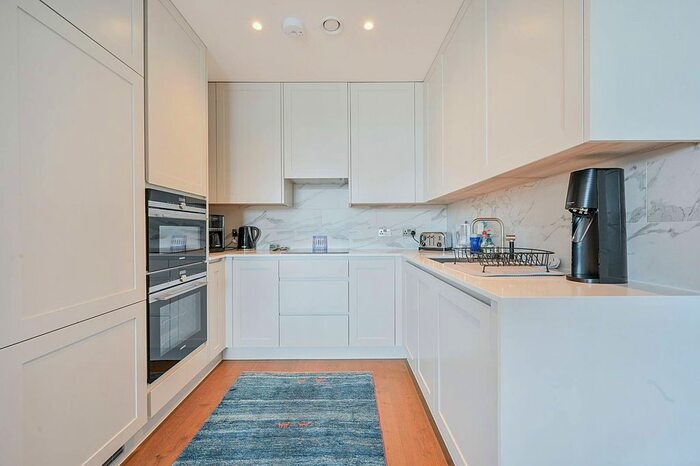 2 Bedroom Flat To Rent In Palladian Gardens, Grove Park, London, W4