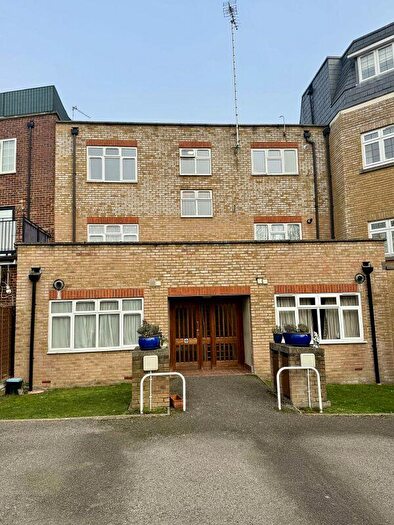 2 Bedroom Flat To Rent In Glenlyon House, Station Road, Belmont, SM2