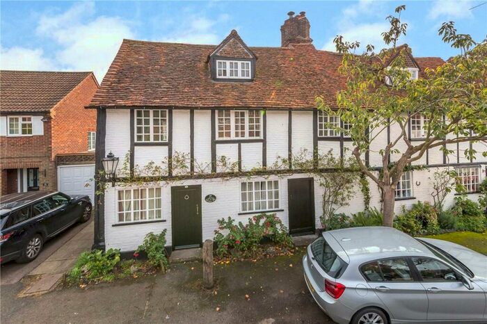 3 Bedroom Semi-Detached House To Rent In Church End, Redbourn, St. Albans, Hertfordshire, AL3