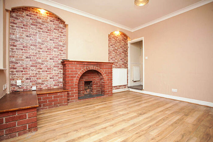 3 Bedroom End Of Terrace House To Rent In Windmill Road, Exhall, Coventry, CV7