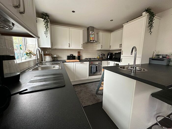2 Bedroom Semi-Detached House To Rent In Seymour Road, Alcester, B49