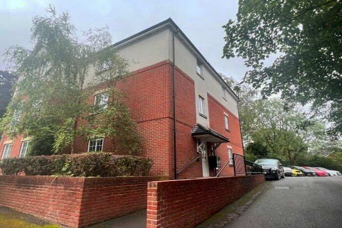 2 Bedroom Flat To Rent In Weston Road, Stafford, ST16