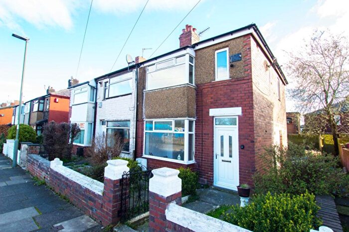 3 Bedroom Semi-Detached House To Rent In Norfolk Street, Blackburn, BB2