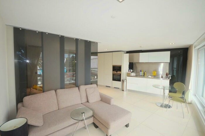 Apartment To Rent In Bezier Apartments, City Road, Old Street, Shoreditch, London, EC1Y