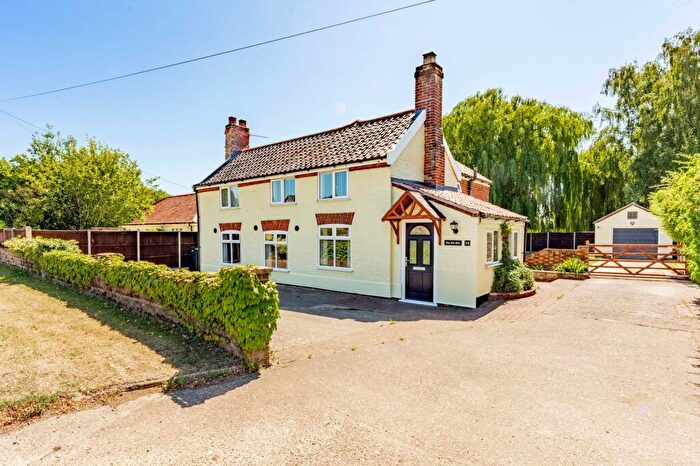 3 Bedroom Cottage For Sale In Norwich Common, Wymondham, NR18