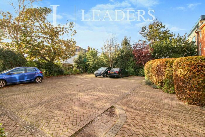 2 Bedroom Flat To Rent In Christchurch, BH23