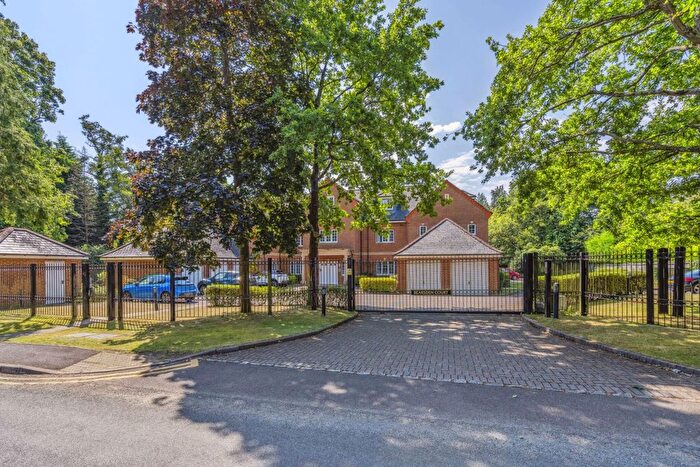 2 Bedroom Flat To Rent In Charters Road, Sunningdale, Ascot, SL5