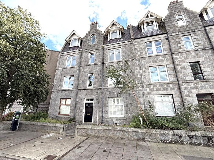1 Bedroom Flat To Rent In Whitehall Place, City Centre, Aberdeen, AB25