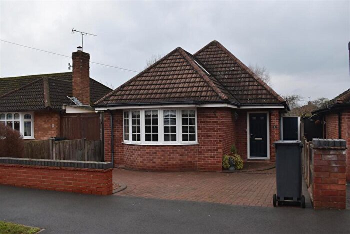 3 Bedroom Bungalow To Rent In Crawford Close, Leamington Spa, CV32