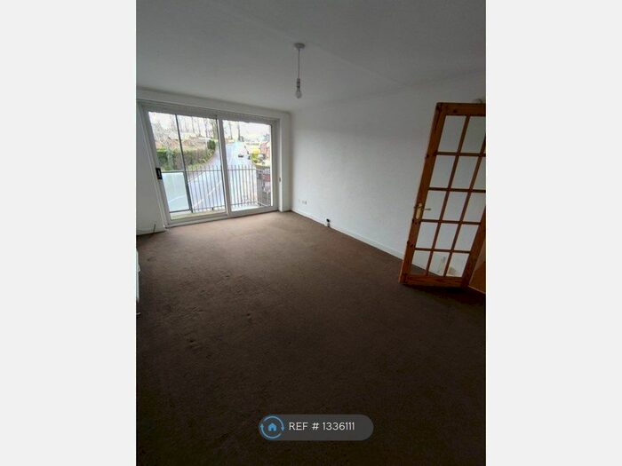 2 Bedroom Flat To Rent In New Road, Galston, KA4