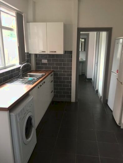 6 Bedroom Flat To Rent In West Parade, Lincoln, LN1