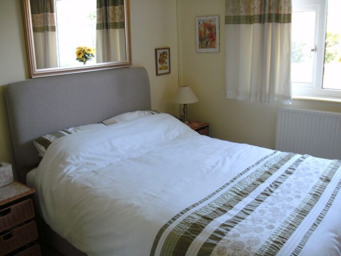 2 Bedroom Bungalow To Rent In Heathfield Close, North Petherton, Bridgwater, TA6