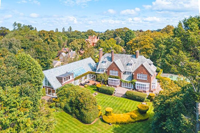 8 Bedroom Detached House For Sale In Noctorum Road, Prenton, CH43