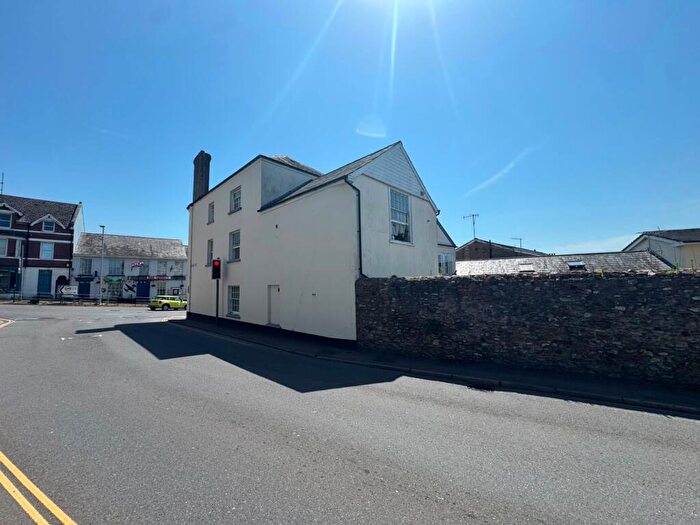 1 Bedroom Apartment To Rent In Dowell Street, Honiton, EX14