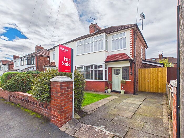 3 Bedroom Semi-Detached House For Sale In Queens Drive, Windle, St Helens, WA10