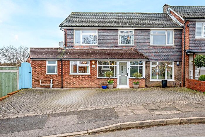 4 Bedroom Semi Detached House For Sale In Mead Way, Bromley, BR2