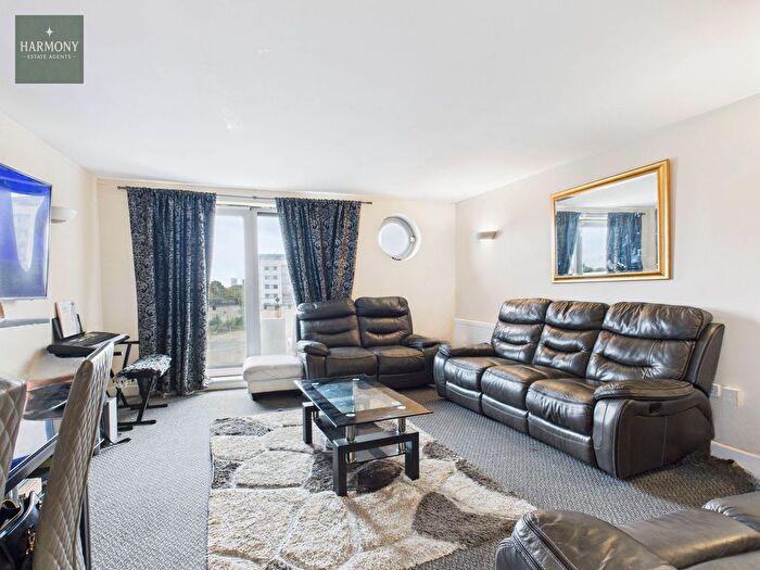 3 Bedroom Flat For Sale In Tideslea Path, London, SE28