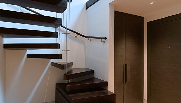 2 Bedroom Flat To Rent In Duke Street, London, W1K