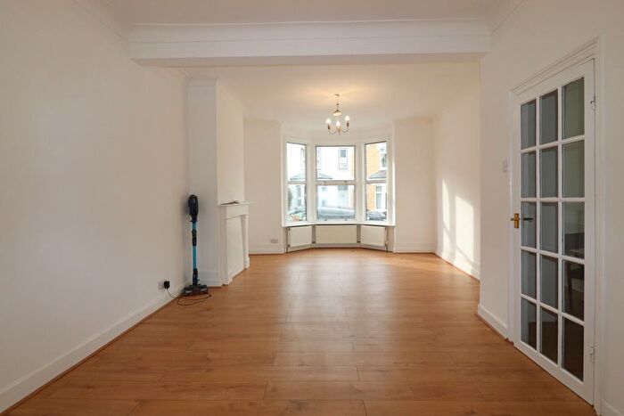 3 Bedroom Terraced House To Rent In Burwash Road, Plumstead, SE18