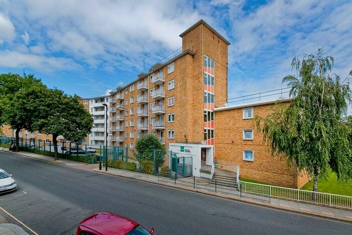 4 Bedroom Flat To Rent In Bayham Street, Mornington Crescent, NW1