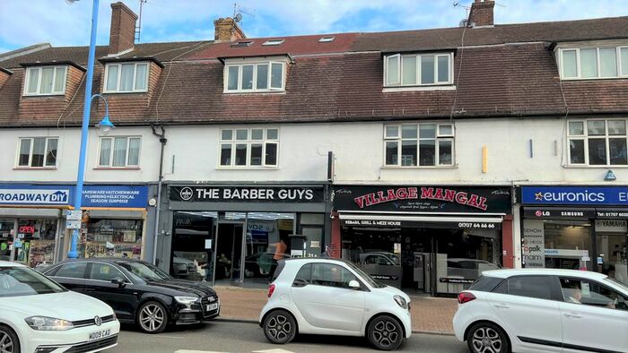 1 Bedroom Flat To Rent In The Broadway, Darkes Lane, Potters Bar, EN6