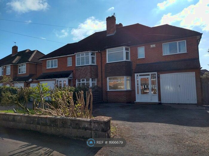 3 Bedroom Semi-Detached House To Rent In Kingslea Road, Solihull, B91