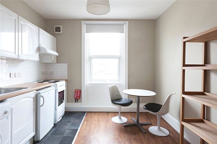 Studio To Rent In Kensington Park Road, London, W11