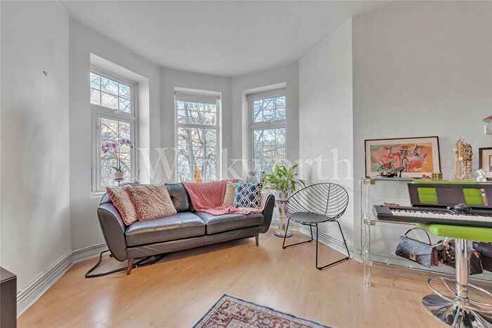 2 Bedroom Apartment To Rent In Finchley Road, London, NW2