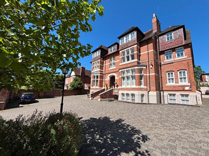 2 Bedroom Flat To Rent In Warwick New Road, Leamington Spa, CV32