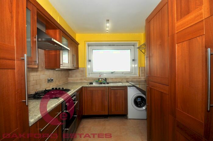 2 Bedroom Flat To Rent In Harrington Square, Mornington Crescent, NW1