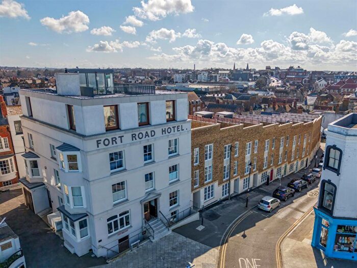 4 Bedroom Town House For Sale In Fort Road, Margate, CT9