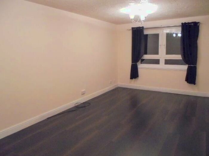2 Bedroom Flat To Rent In Gairsay Square, Aberdeen, AB15