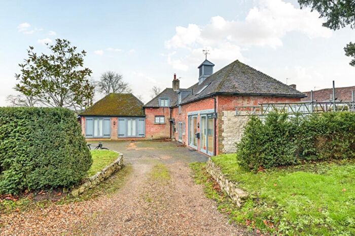 Flat To Rent In High St Godstone, RH9