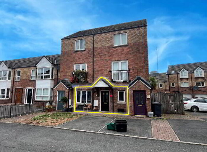 1 Bedroom Apartments For Sale In Kingscourt Close, Belfast, BT6