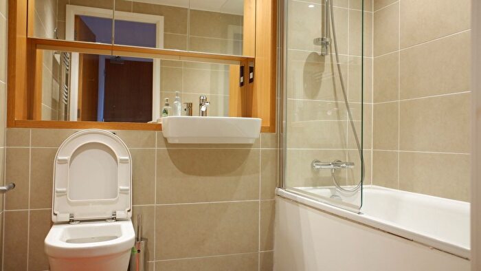1 Bedroom Flat To Rent In Rathbone Market, Barking Road, London, E16