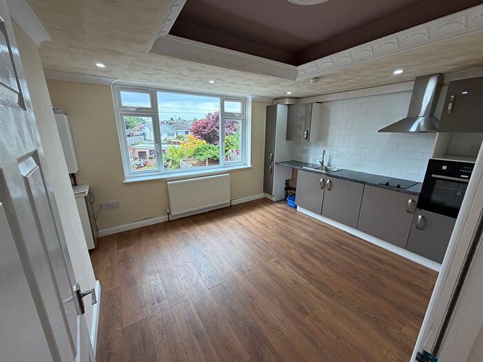 2 Bedroom Flat To Rent In Bury Road, Bolton, BL2