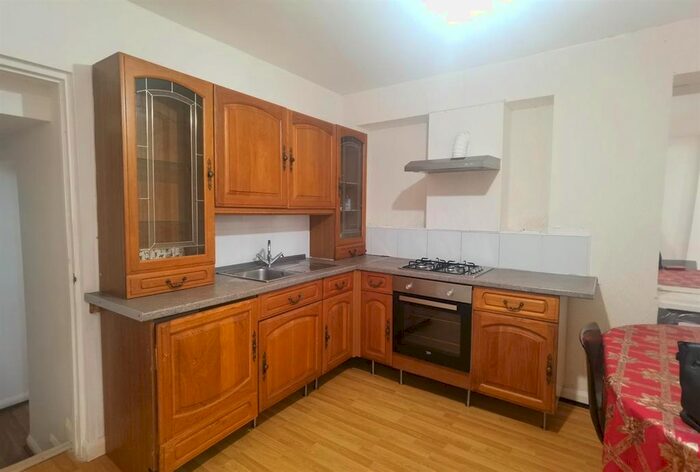 2 Bedroom Flat To Rent In Oxford Street, Swansea, SA1