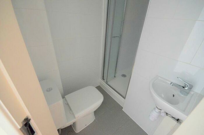 1 Bedroom Flat To Rent In Bank Parade, Burnley, BB11