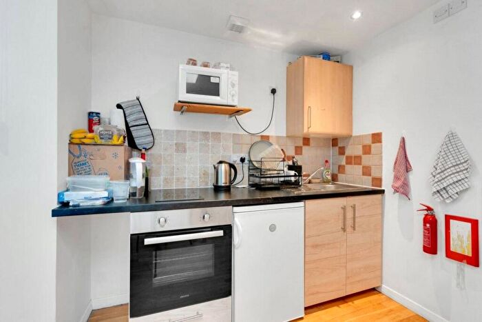 Apartment To Rent In Chalk Farm Road, London, NW1