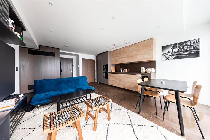 1 Bedroom Flat To Rent In Chronicle Tower, City Road, EC1V