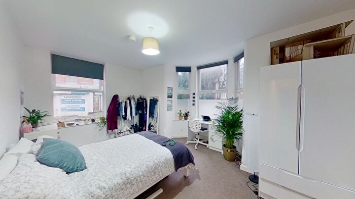 2 Bedroom Flat To Rent In Flat, Bentinck Road, Nottingham, NG7