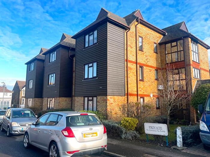 1 Bedroom Flat For Sale In Canterbury Road, Sittingbourne, ME10