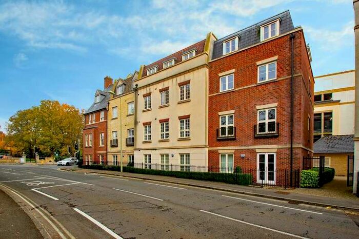 2 Bedroom Apartment To Rent In 43 Woodford Way, Marriotts Walk, Witney, Oxfordshire, OX28