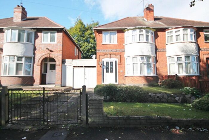 3 Bedroom Semi-Detached House To Rent In Leicester, , Wyngate Drive, Westcoates, LE3