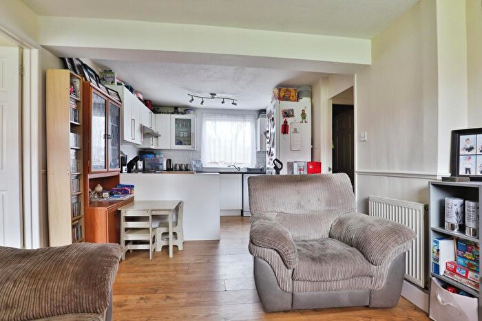 2 Bedroom Flat For Sale In Downland Place, Adastral Road, Poole, BH17
