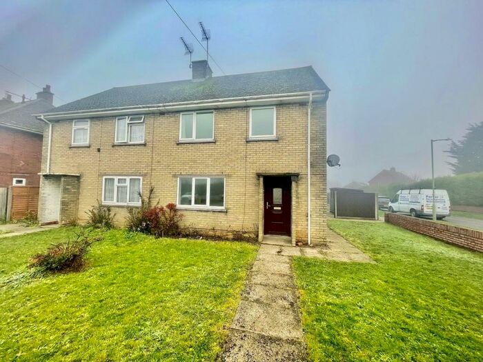 3 Bedroom Semi-Detached House To Rent In Hollingsworth Road, Lowestoft, NR32