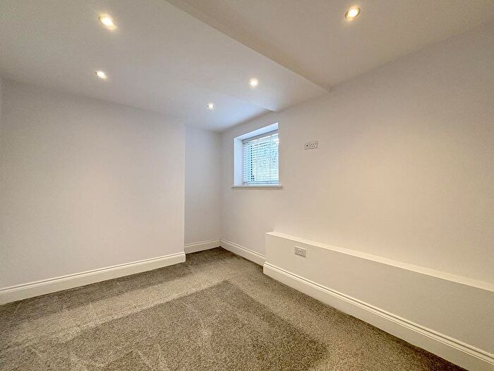 1 Bedroom Flat To Rent In East Parade, Harrogate, HG1