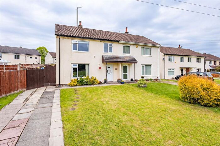 3 Bedroom Semi-Detached House For Sale In Low Green, Leyland, PR25